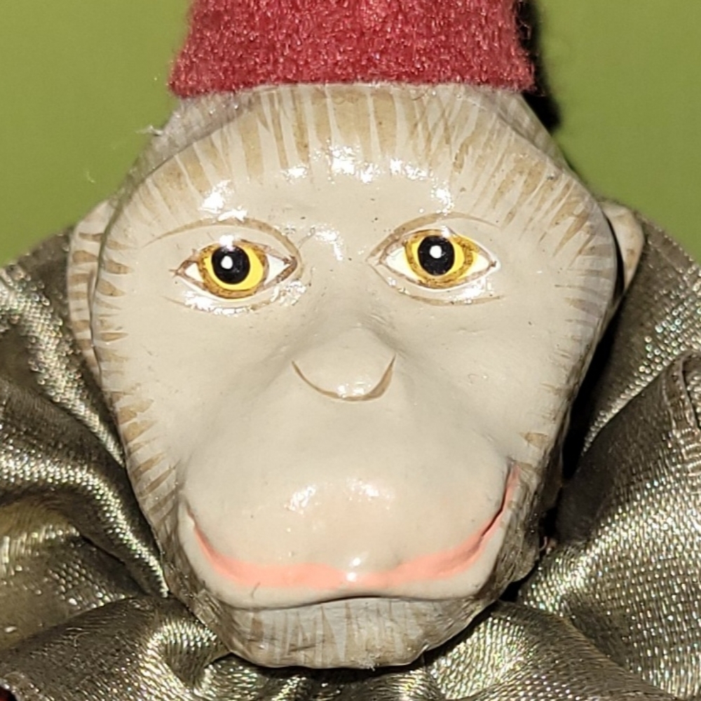 Kleski, Wayne. M. Monkey Music Box